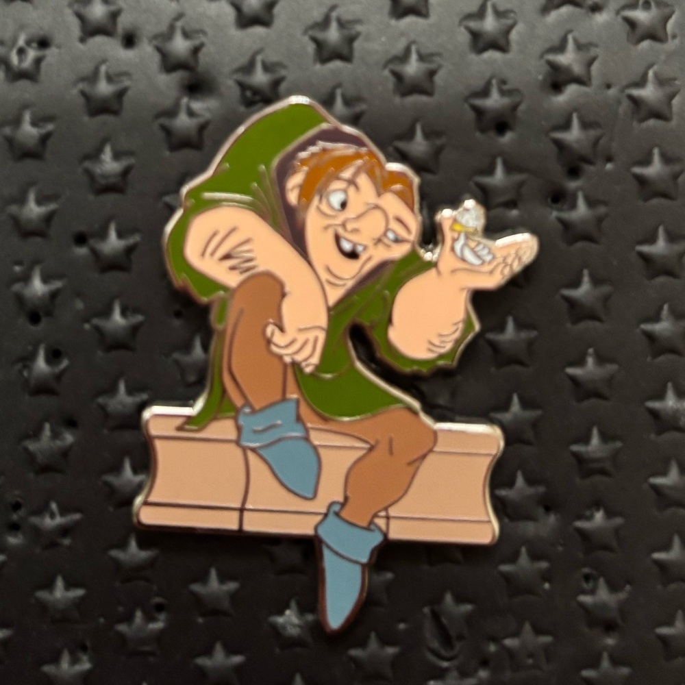 Disney Quasimodo Hunchback of Notre Dame Pin